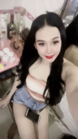 Anggi ladyboy