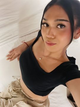 Cloe M