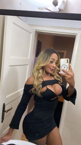 Mirela Gomes 