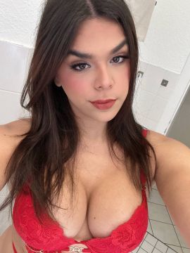 Bella Barbieri 