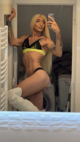 Serena Roy 