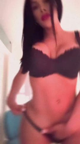 Alexandra Hernandez