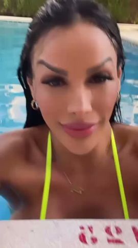 Alexandra Hernandez