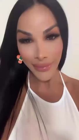 Alexandra Hernandez