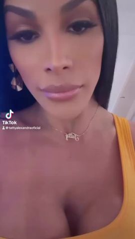 Alexandra Hernandez