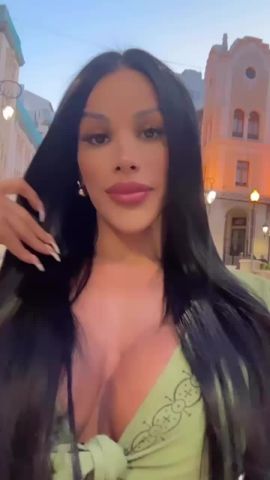 Alexandra Hernandez