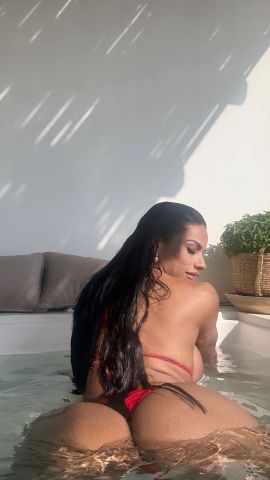 Alexandra Hernandez