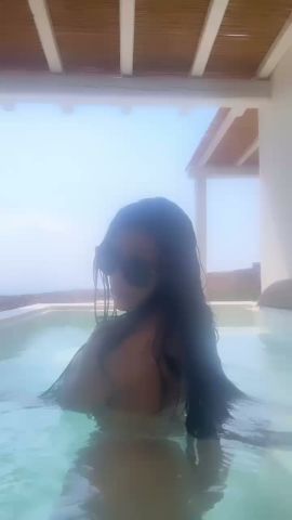 Alexandra Hernandez