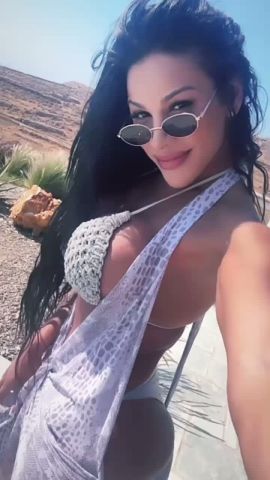 Alexandra Hernandez