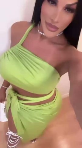 Alexandra Hernandez
