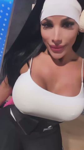 Alexandra Hernandez