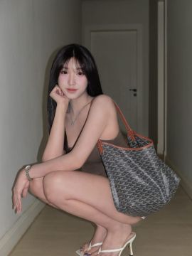 YeNi ladyboy 