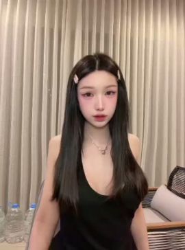 YeNi ladyboy 