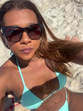  Christina Surini.