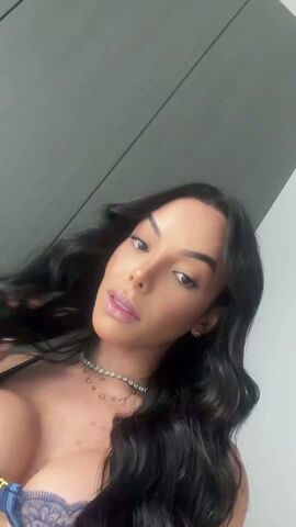 Isis Machado