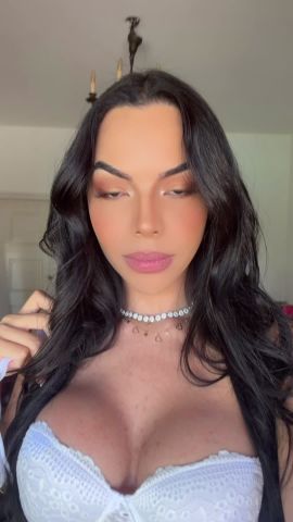 Isis Machado
