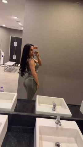 Isis Machado