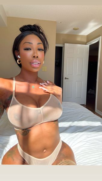 Escorts Trans Tiffany Candy  in Montreal