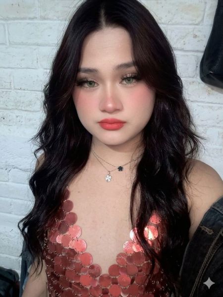Chica trans alta  nada de pérdidas de tiempo  venta de contenido y videollamadas  🔥🍒🔞 