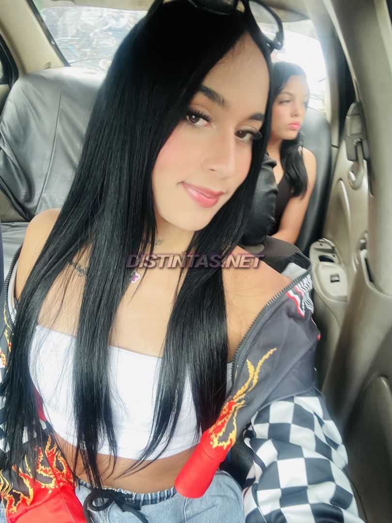 Lili Victoria 