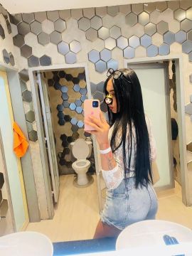 Lili Victoria 