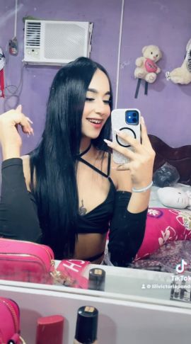 Lili Victoria 