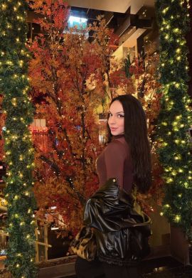 Marian Hot