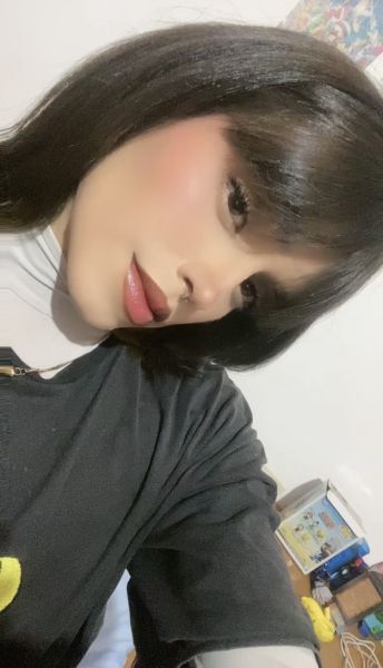 Τρανς συνοδοί Jade quintana 	 Itagua