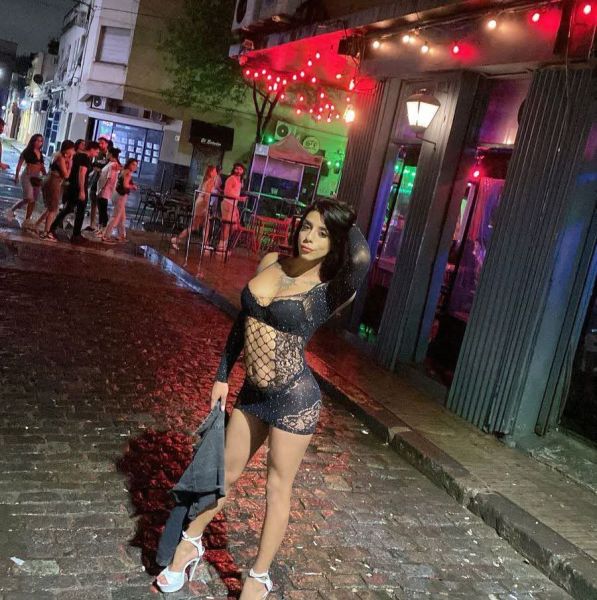 Hola soy nicol una hermosa
Servicios
Completo 
Onda novios
Activa pasiva
Cumplo morbosidad fetiches
Cambio de rol
Fiestas
Trios
Leche
Video 
Tengo ricas tetas y rica cola lindo cuerpo
Y buena dotaci