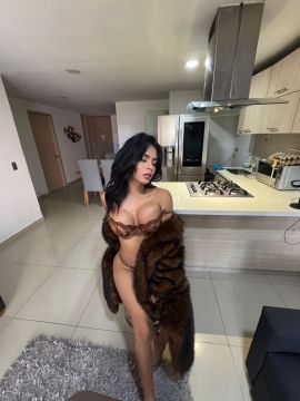 Ashley Capri