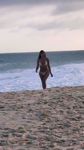 Hellen C