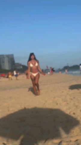 Hellen C