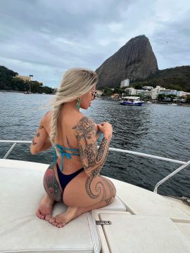 Nicolly di Capri