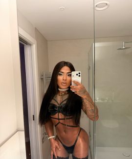 Amanda Black XXL