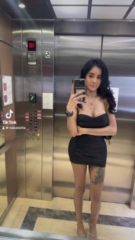 Tall leggy stunner