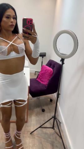 Kamilly Bella