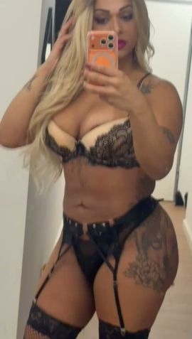 Paty Alves 