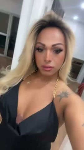 Paty Alves 