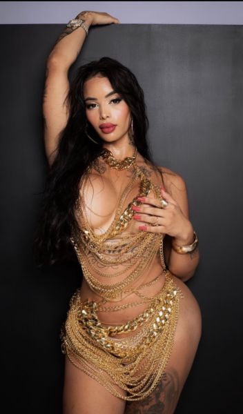 LATINA CALIENTE