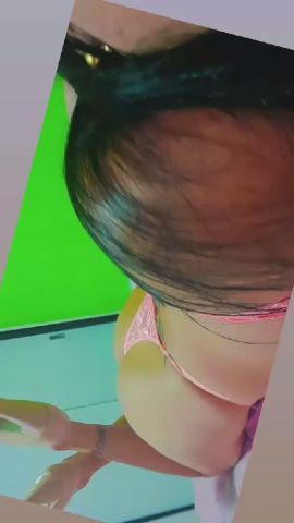 Ariana L