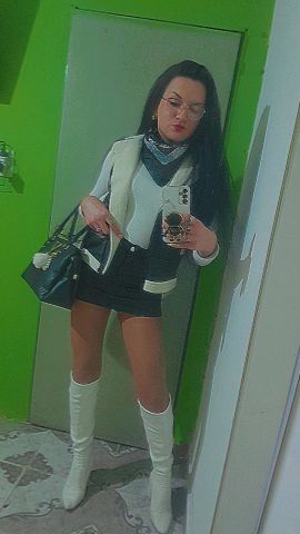 Ariana L