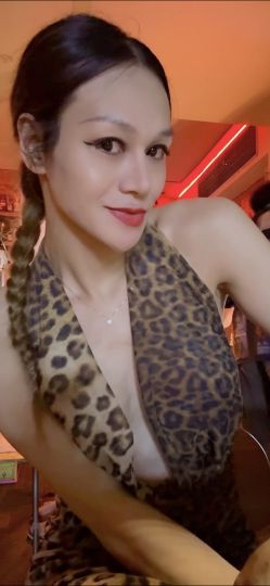 Claudia Liz