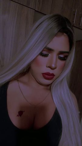 Jhazmin Ferrel 