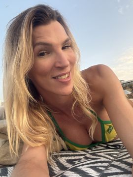 GABRIELA FERRAZ