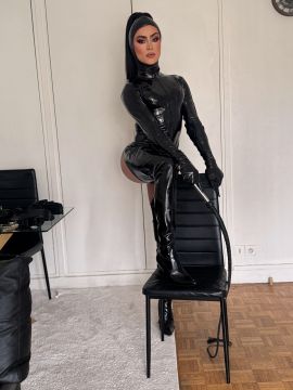 Luna Dominatrice 