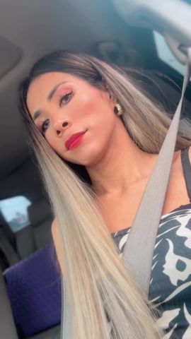 Almendra Hot