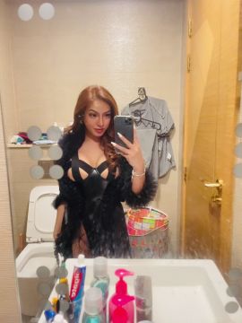 Mae Vuitton