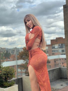Lizzy laynez 