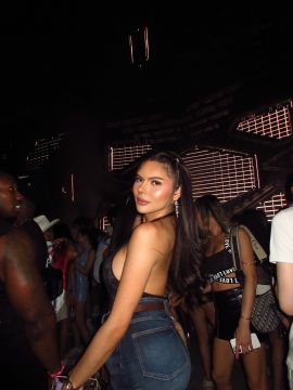 ASIAN GIRLFRIEND