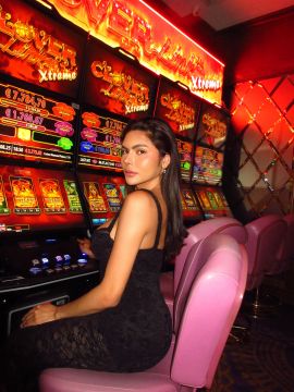 ASIAN GIRLFRIEND